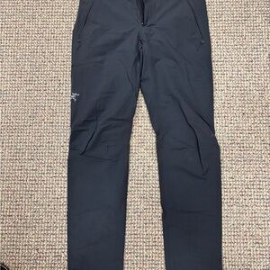 Arc'teryx Men's Black Cargo Pants
